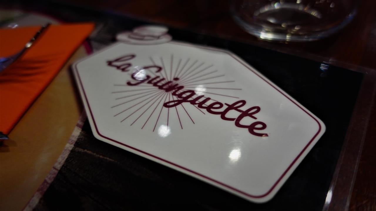 Hotel-Restaurant Des Voyageurs Le Cheylard Ngoại thất bức ảnh